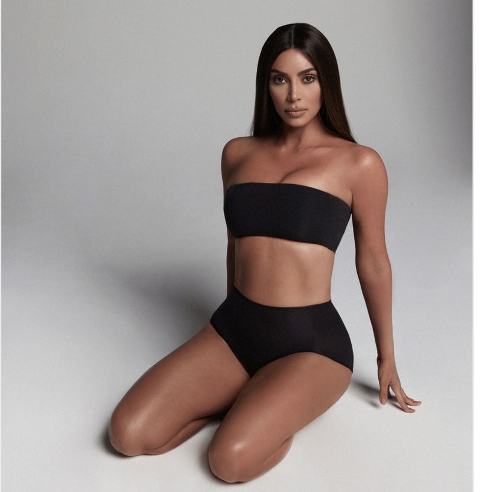 SKIMS Black Strapless Bandeau Top